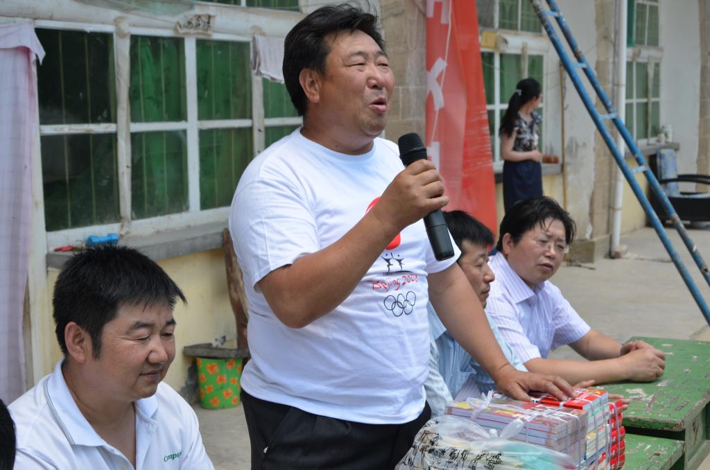 土岗中心小学郭生俊董事长作答谢发言